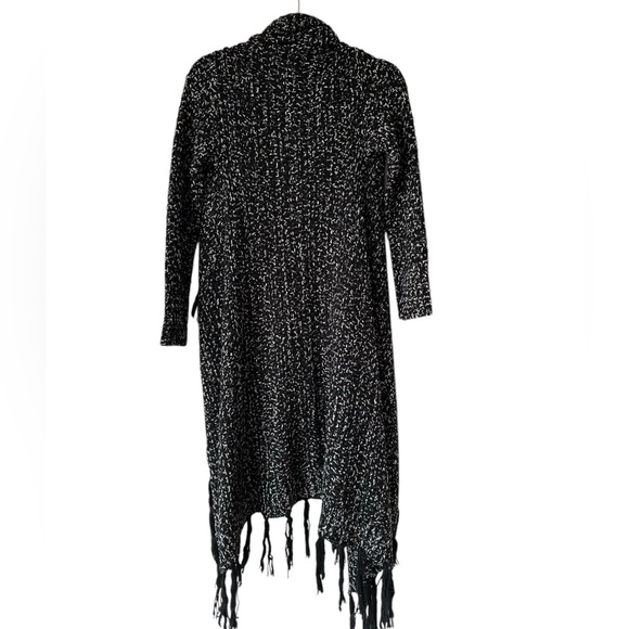Rain + Rose NWT Fringe Duster - Picture 2 of 15